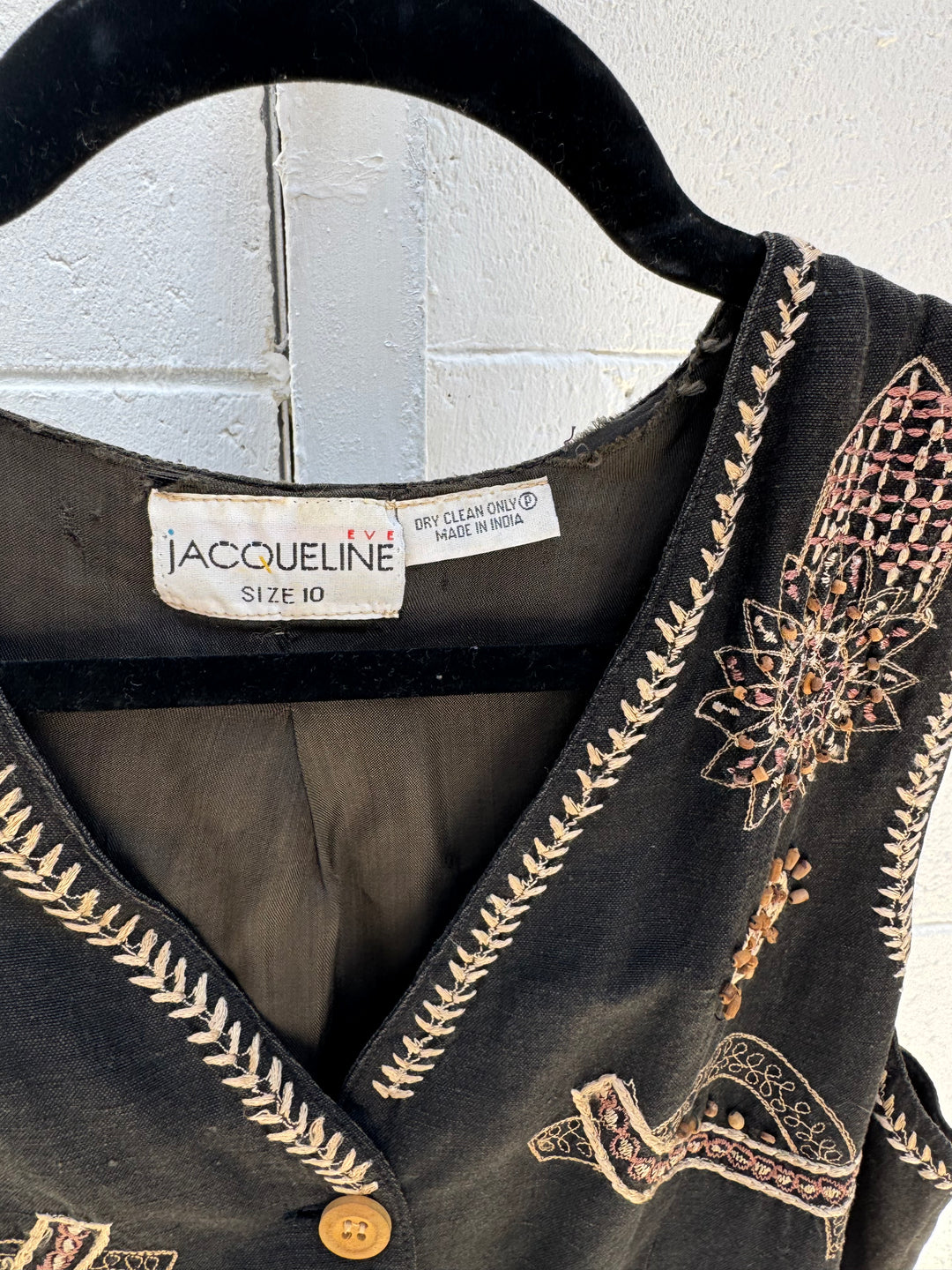 *VTG BLACK AND BROWN EMBROIDERED AND BEADED VEST / M