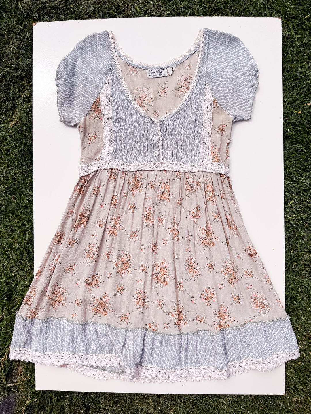 VTG Y2K PEACE ANGEL COTTAGE DRESS / XS-S