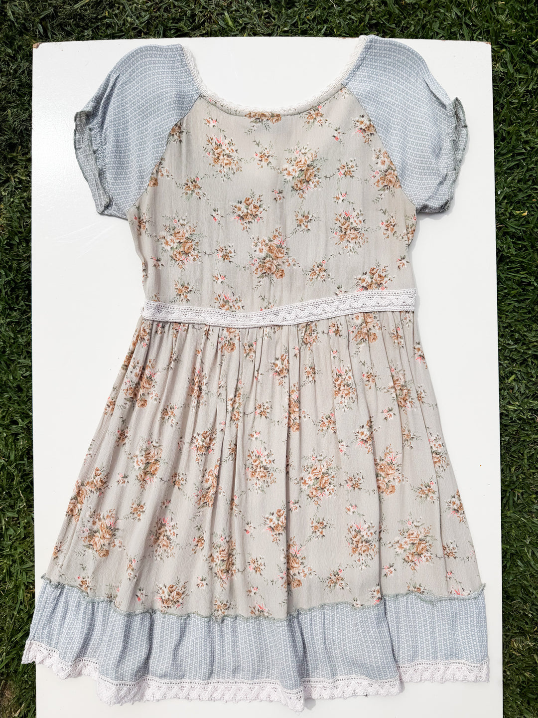 VTG Y2K PEACE ANGEL COTTAGE DRESS / XS-S