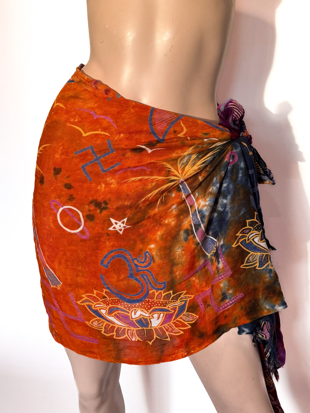 *VTG Y2K CELESTIAL 'OM' LOTUS SARONG
