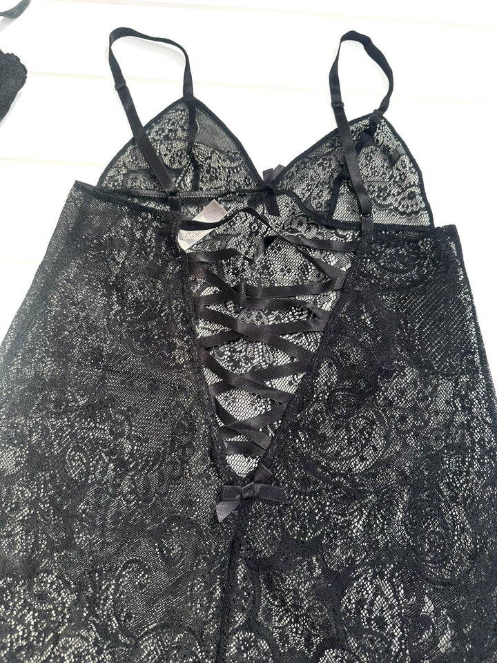 *BLACK LACEY BUNDLE / S