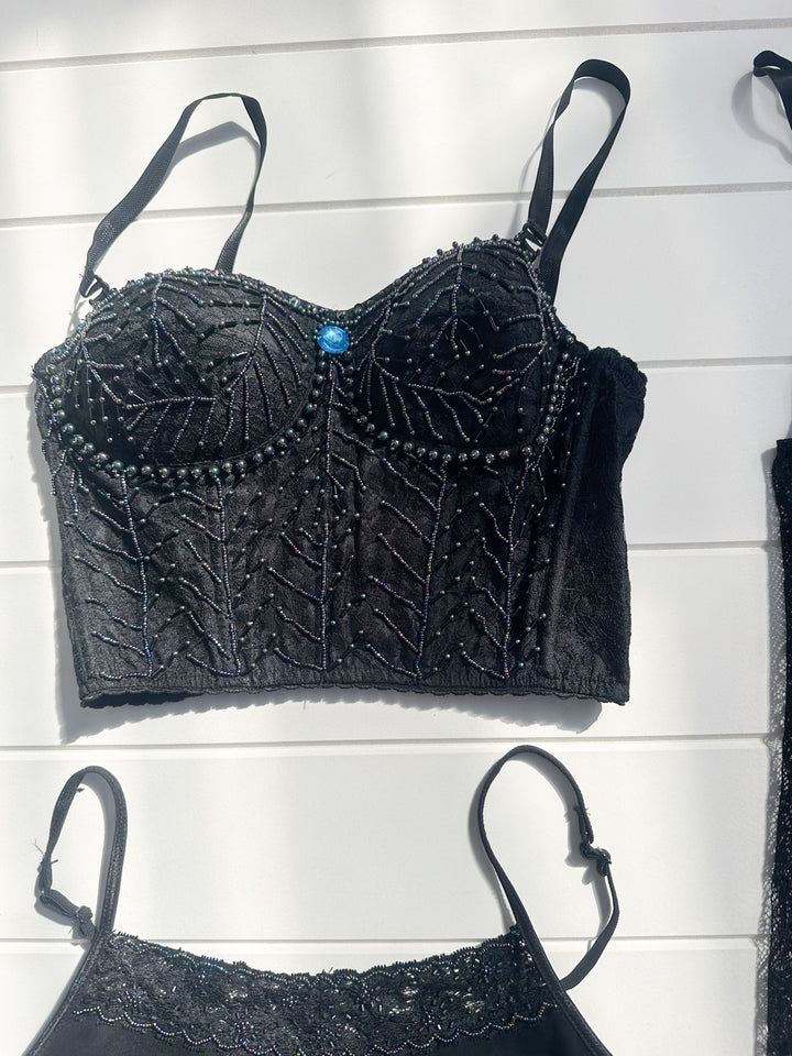 *BLACK LACEY BUNDLE / S