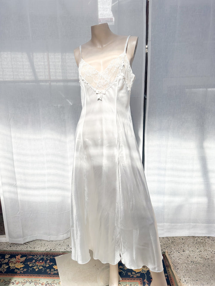 *HILTON SATIN LINGERIE GOWN / M-L