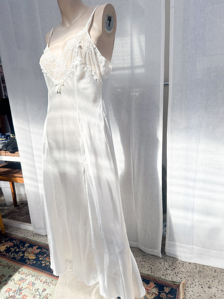 *HILTON SATIN LINGERIE GOWN / M-L