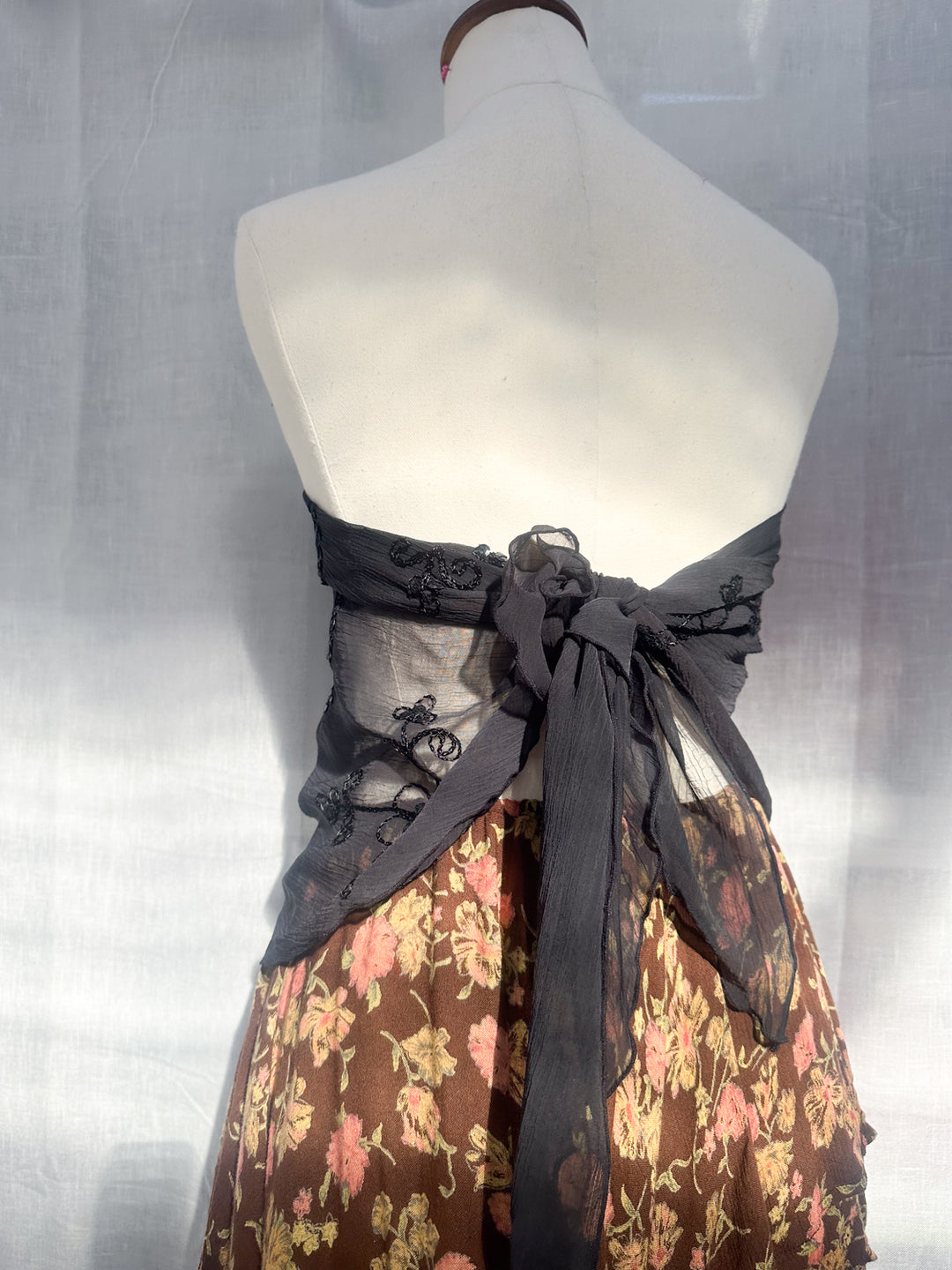 *BLACK EMBROIDERED WRAP SKIRT / SCARF