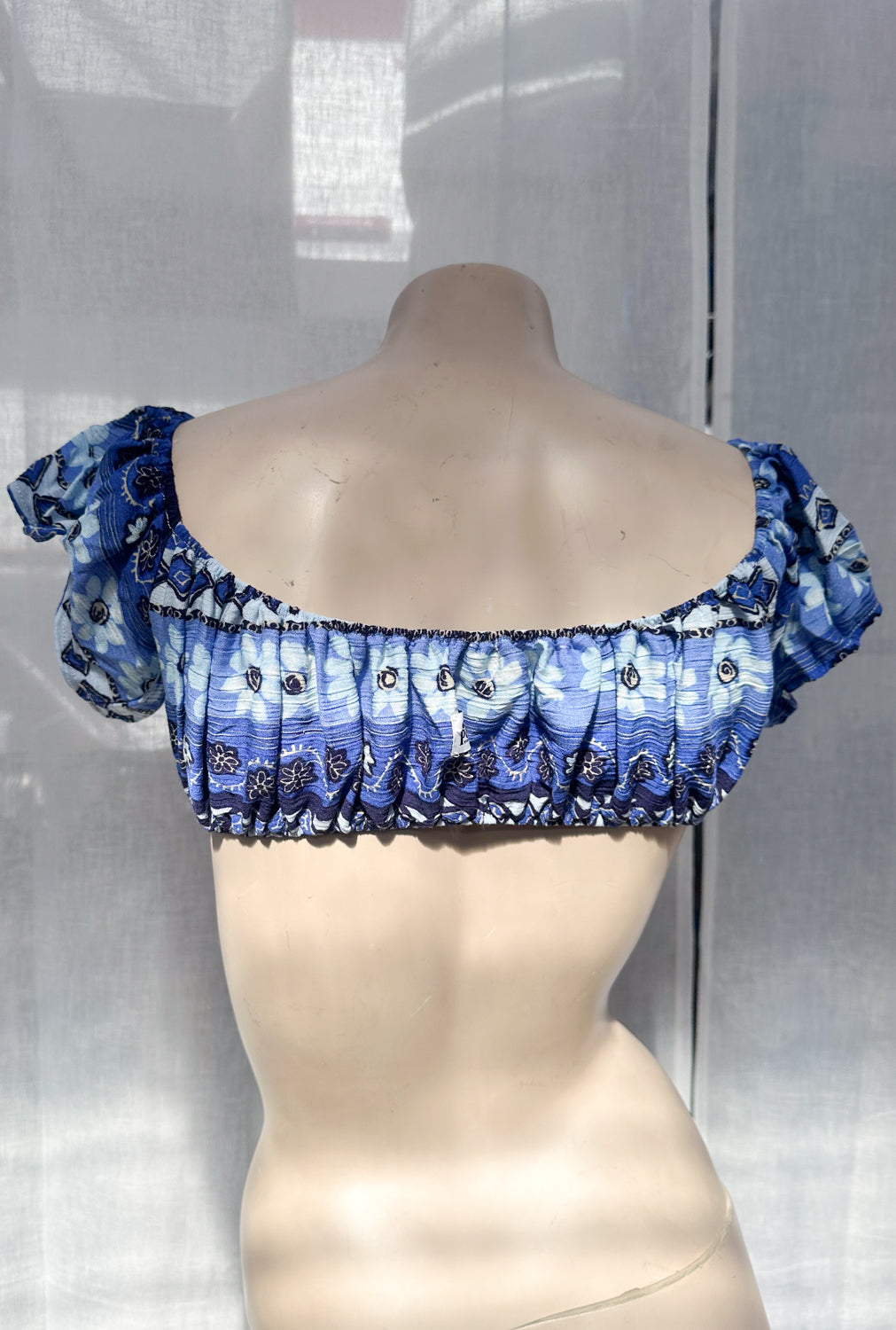 *BLUE BOSSOM MINI CROP / XS