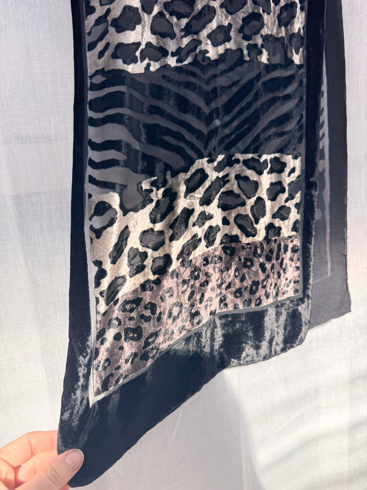 *VELVET VINTAGE ANIMAL PRINT SCARF