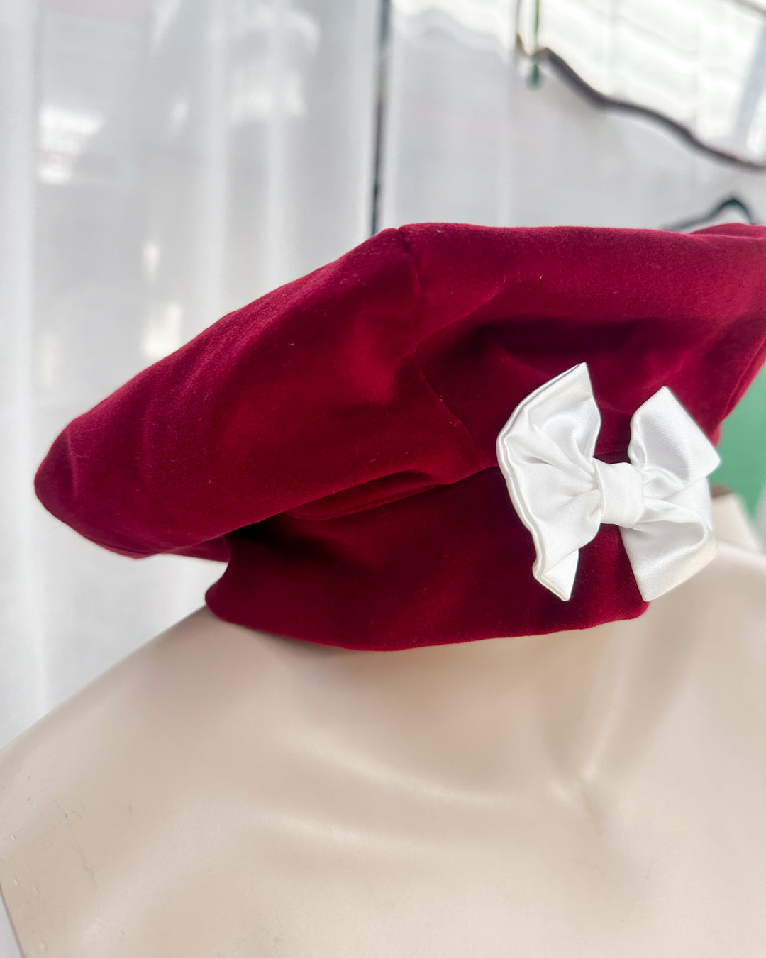 *VINTAGE VELVET BERET