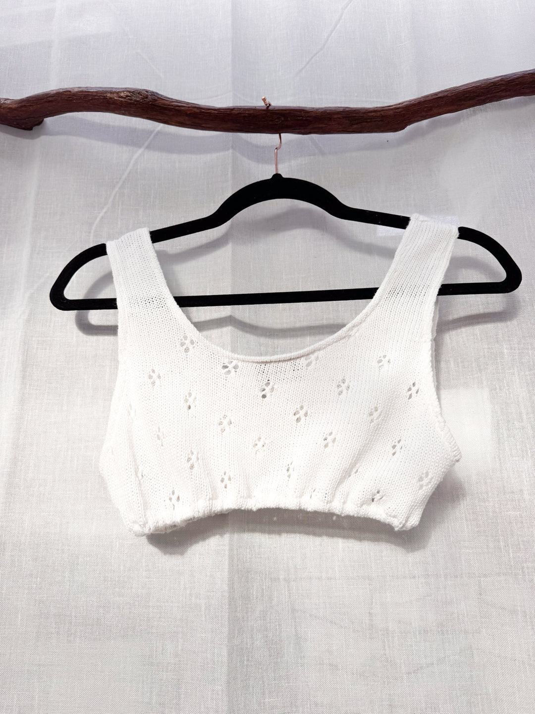 *WHITE KNIT CROP / S