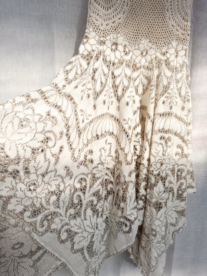 *LULU LACE HANDKERCHIEF DRESS / S