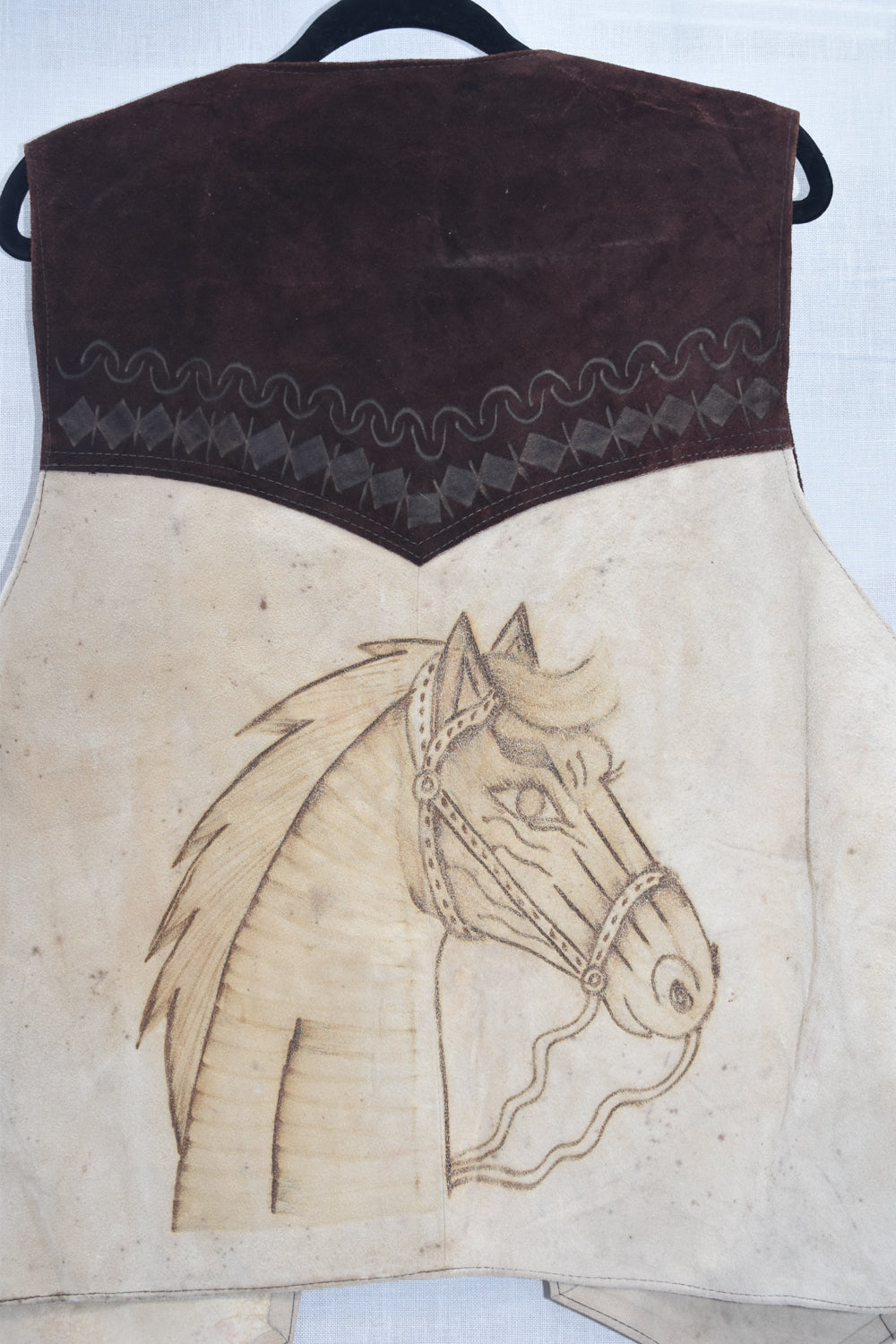 *VINTAGE MENS SUEDE TOOLED HORSE WESTERN VEST / L-XL