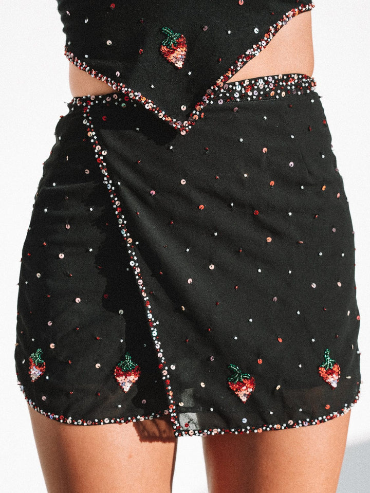 SOLÈNE STRAWBERRY WRAP SKIRT - Her Pony