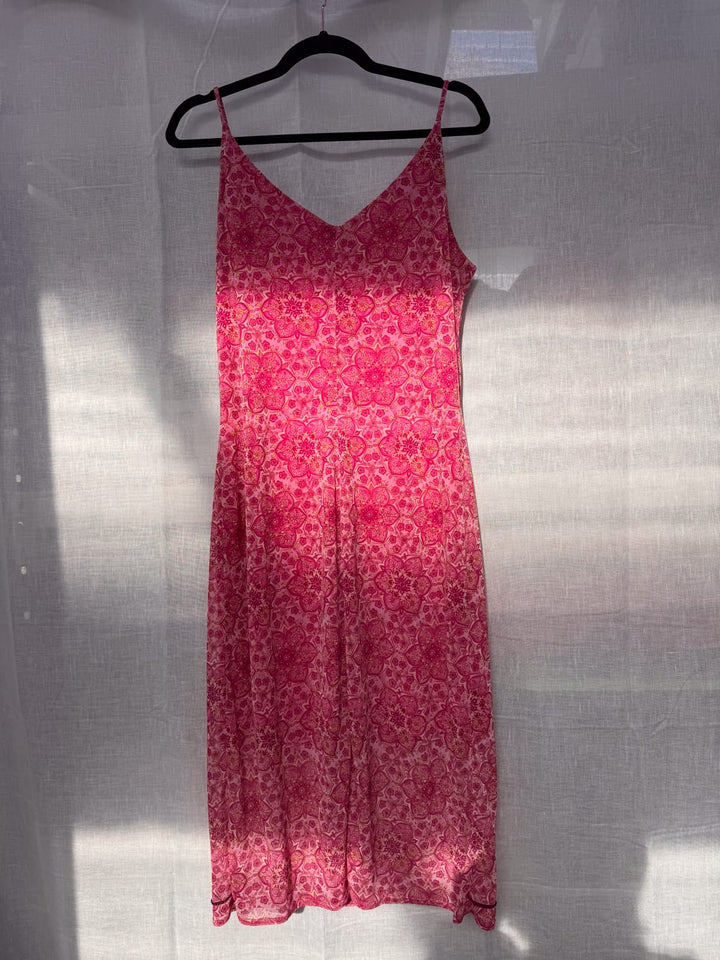 *VTG - SAMPLE SALE