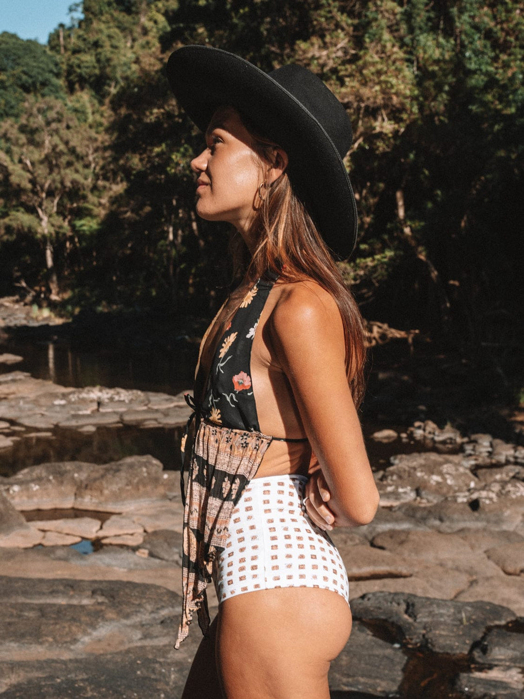 VTG  EARTHY PATCHWORK PIXIE BACKLESS HALTER TOP / XS-S - HER PONY VINTAGE