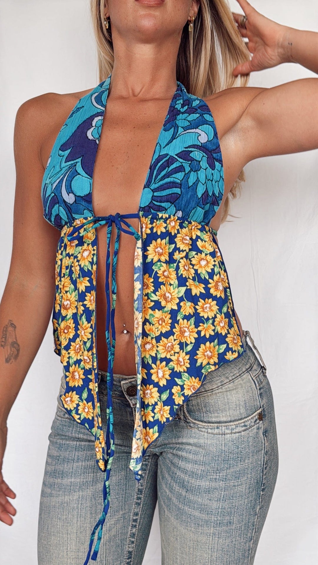 VTG SUNFLOWER PIXIE BACKLESS HALTER TOP / XS-S - HER PONY VINTAGE