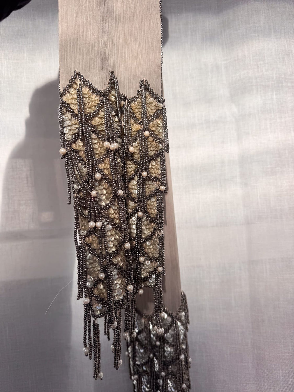 *VTG VINTAGE AND SILK BEADED MERMAID SCARF - VINTAGE
