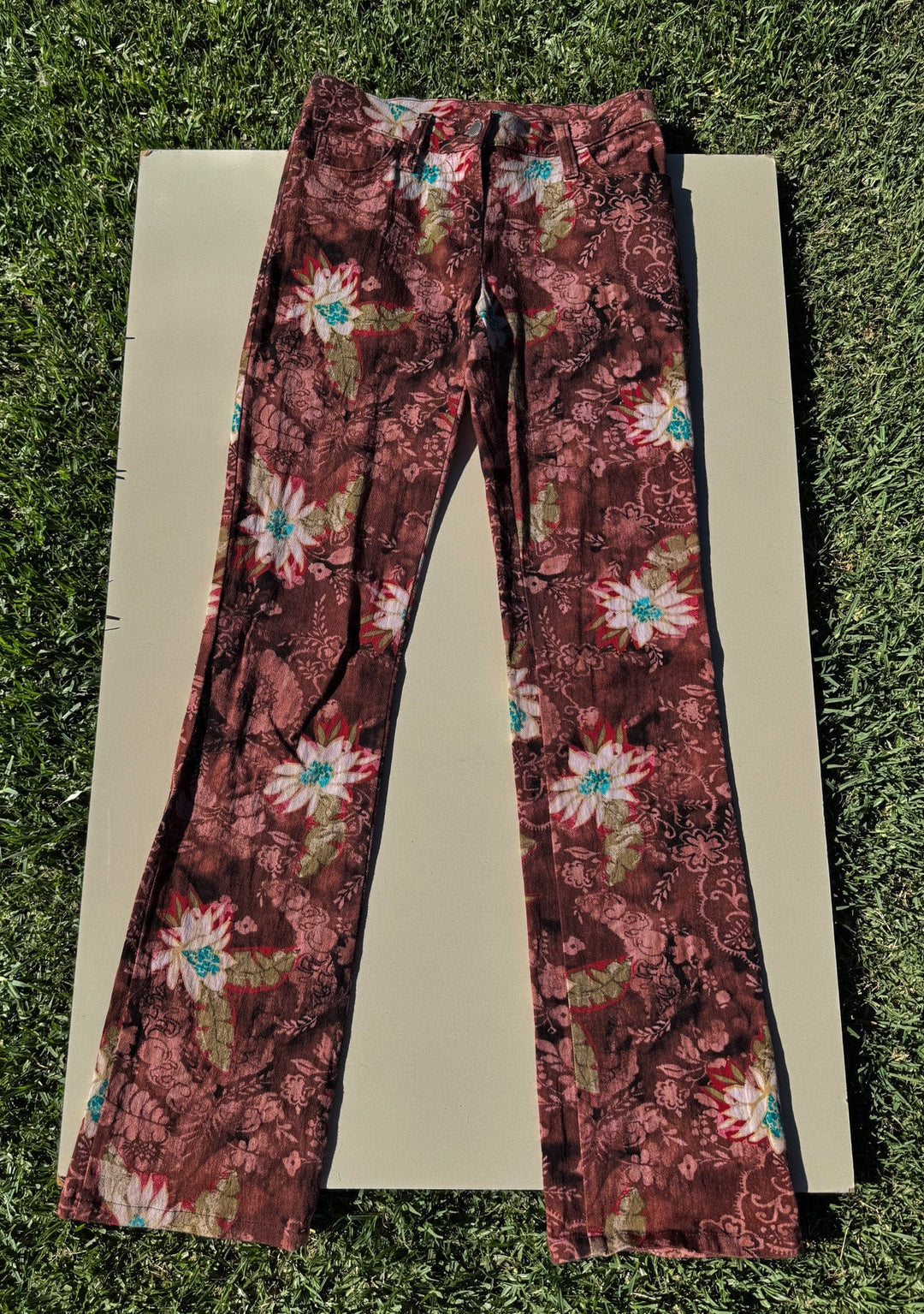 VTG Y2K MID RISE PRINTED BOOTLEG JEANS PANTS / S-M - VINTAGE